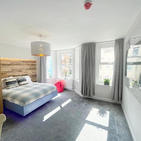 Cloud9 Guest House - By Coastline Retreats - Newly Renovated, Beautiful Ensuite Rooms Near Seafront In Town Centre, Netflix, Superfast Wifi, Communal Kitchen Bournemouth Bagian luar foto