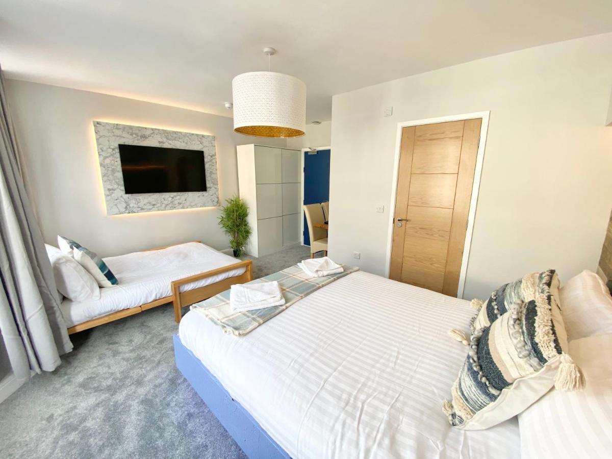 Cloud9 Guest House - By Coastline Retreats - Newly Renovated, Beautiful Ensuite Rooms Near Seafront In Town Centre, Netflix, Superfast Wifi, Communal Kitchen Bournemouth Bagian luar foto