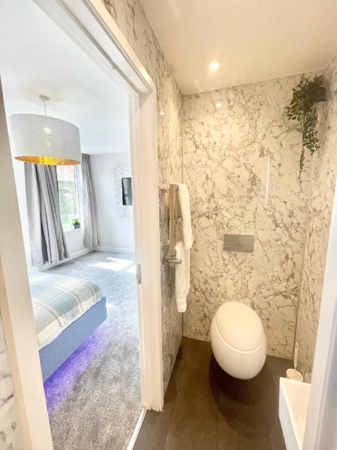 Cloud9 Guest House - By Coastline Retreats - Newly Renovated, Beautiful Ensuite Rooms Near Seafront In Town Centre, Netflix, Superfast Wifi, Communal Kitchen Bournemouth Bagian luar foto