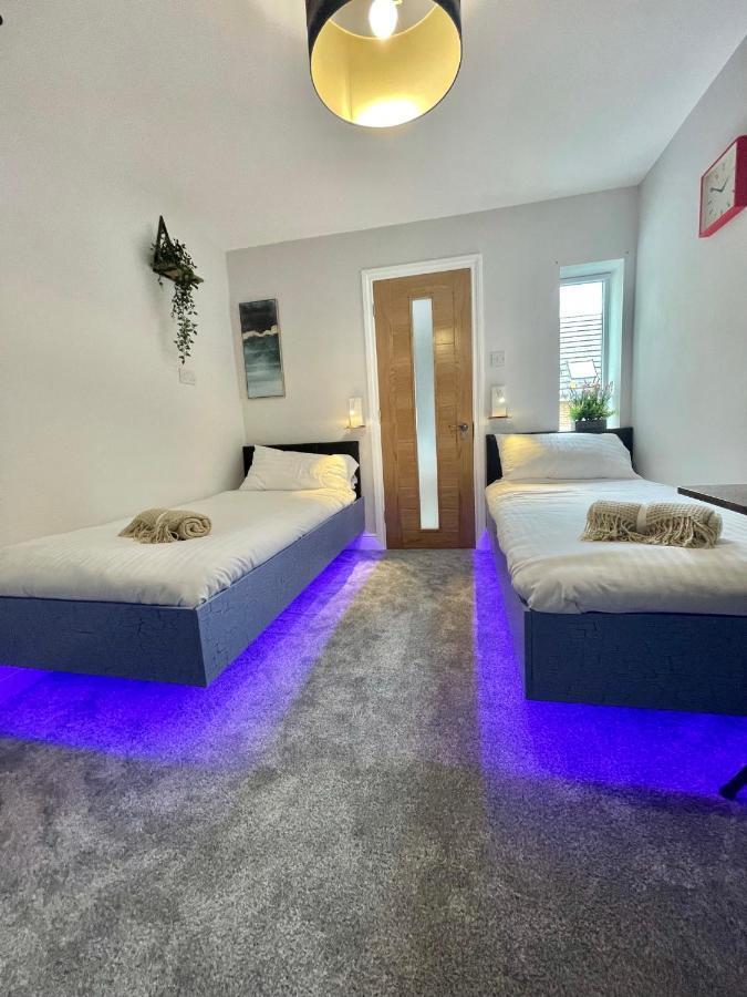 Cloud9 Guest House - By Coastline Retreats - Newly Renovated, Beautiful Ensuite Rooms Near Seafront In Town Centre, Netflix, Superfast Wifi, Communal Kitchen Bournemouth Bagian luar foto